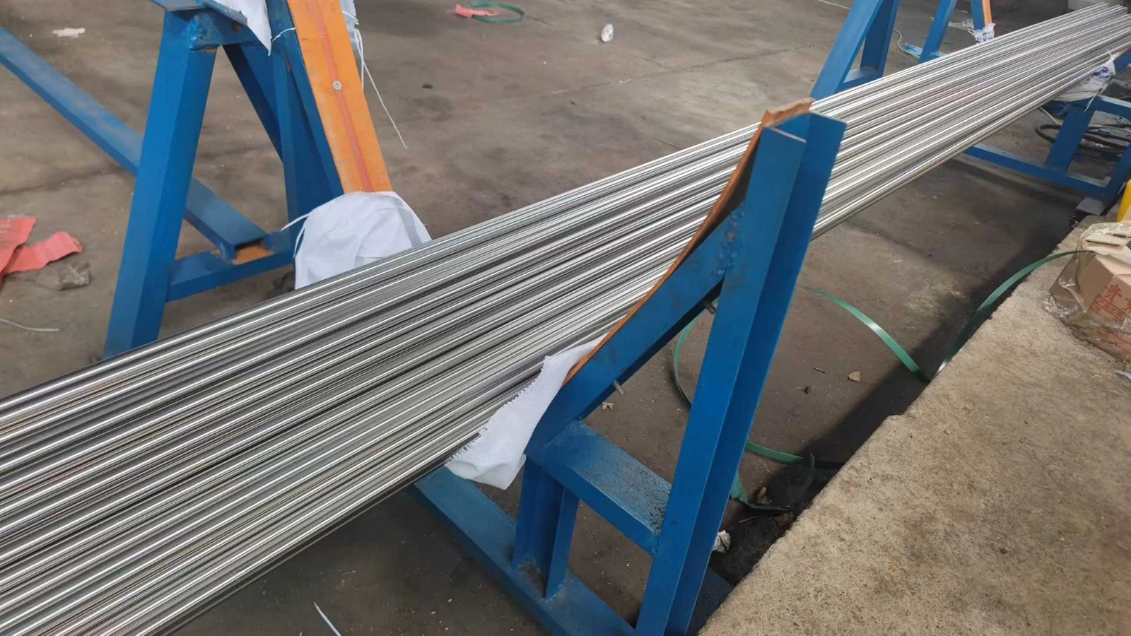 ASTM A312 TP316L Bright Annealed Seamless Pipe ASTM A312 TP316L Bright Annealed Seamless Pipe